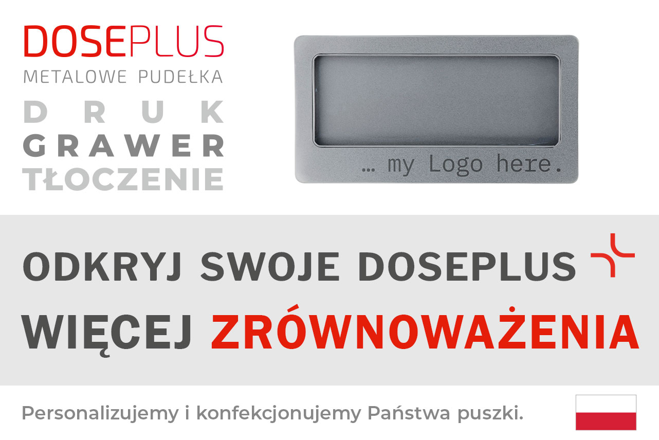 Metalowe pudełko Doseplus DIN Long z okienkiem – baner z napisem: Odkryj swoje Doseplus, więcej zrównoważenia. Trwałe pudełko z grawerem do ekologicznego pakowania produktów.