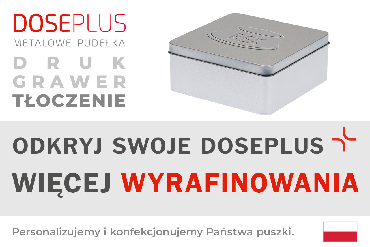 Kwadratowe metalowe pudełko Doseplus – baner z napisem: Odkryj swoje Doseplus, więcej wyrafinowania. Spersonalizowane pudełko z grawerem, tłoczeniem i nadrukiem.
